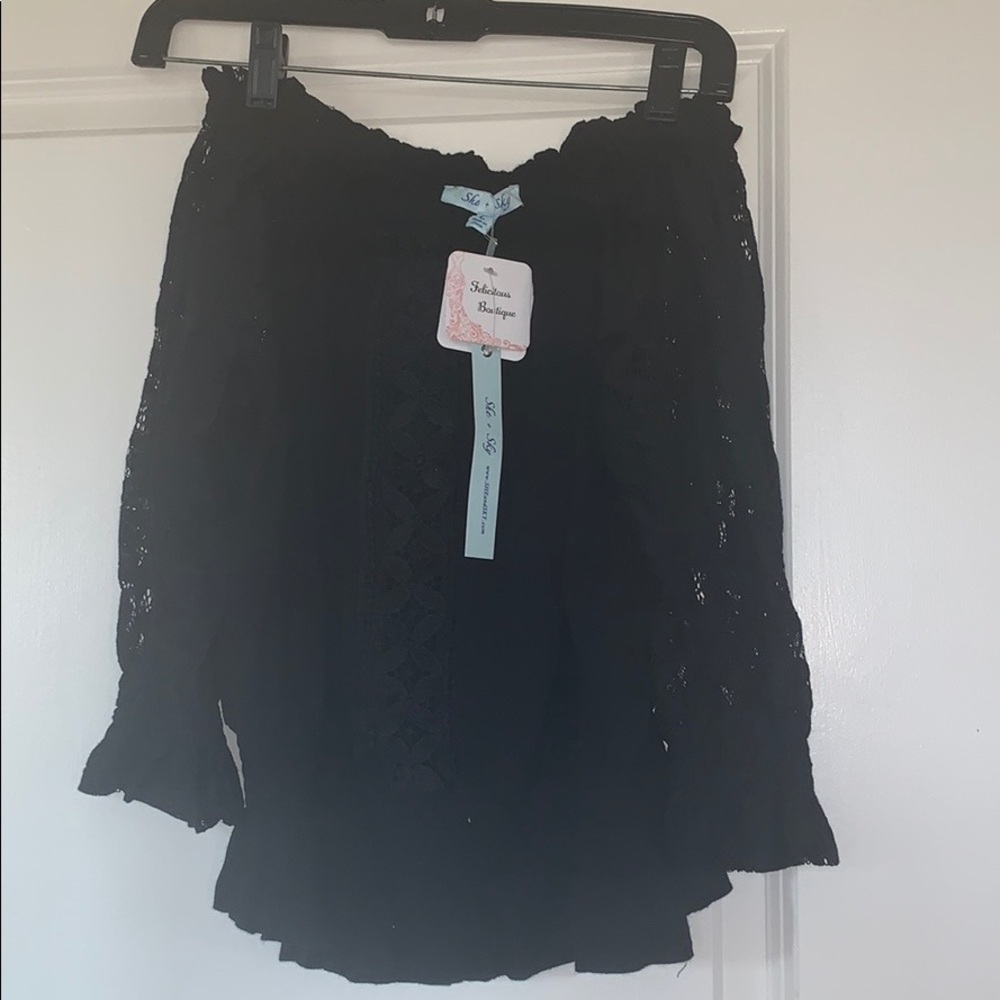 NEW WITH TAGS off shoulder blouse